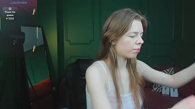  Tina Tayllor  online show from 6, 5, 2026