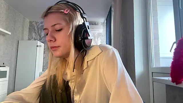 LadyFoxLove online show from 11, 2, 2026