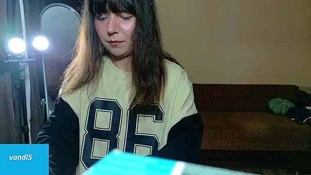 VandiFive online show from 5, 4, 2026
