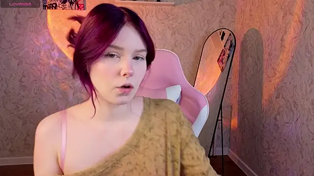 Julia Anis online show from 10, 4, 2026