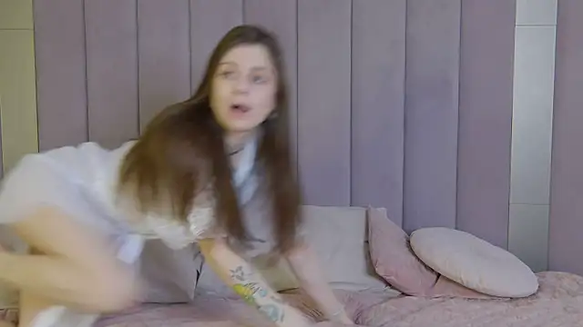 EileenElfie online show from 6, 3, 2026