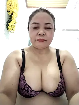 Baby-bigtits2026 online show from 11, 5, 2026