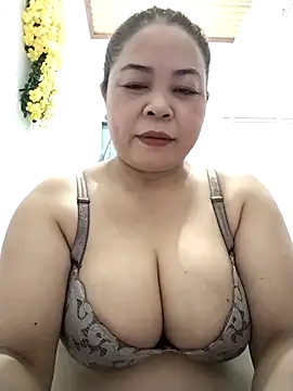 Baby-bigtits2026 online show from 12, 5, 2026