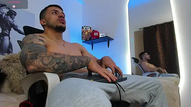 Snapshot of LiamReigns_ chatting on 14, 7, 2026 LiamReigns online show from 14, 7, 2026