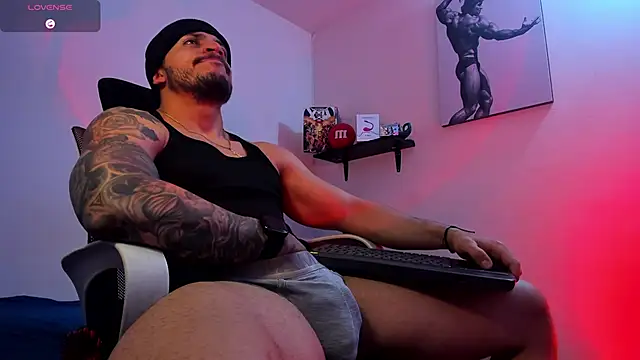 LiamReigns  online show from 23, 3, 2026