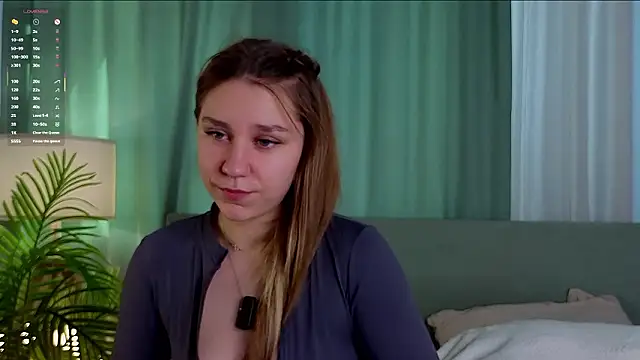 ShantellAngulo online show from 16, 3, 2026