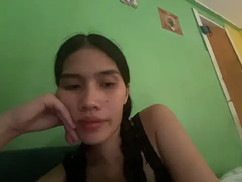 Snapshot of Sweetiebabe25 chatting on 9, 4, 2026 Sweetiebabe25 online show from 9, 4, 2026