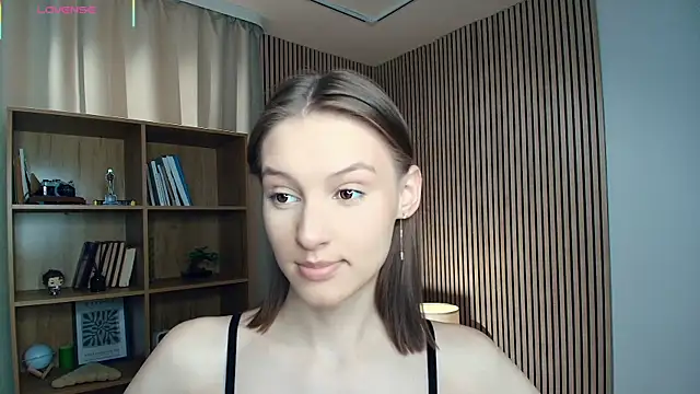 LianneBynon online show from 13, 7, 2026