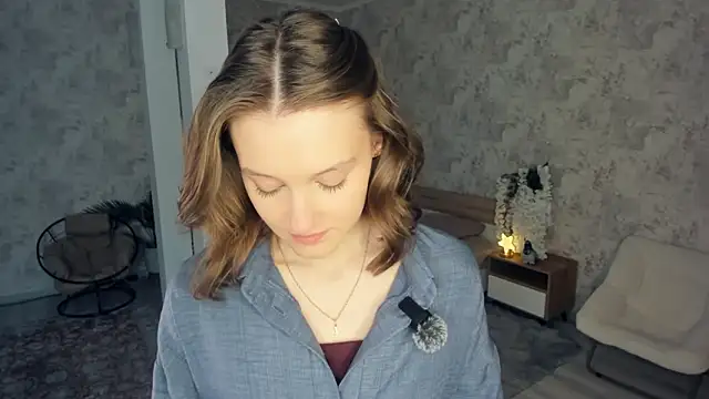 Snapshot of LianneBynon chatting on 6, 2, 2026 LianneBynon online show from 6, 2, 2026