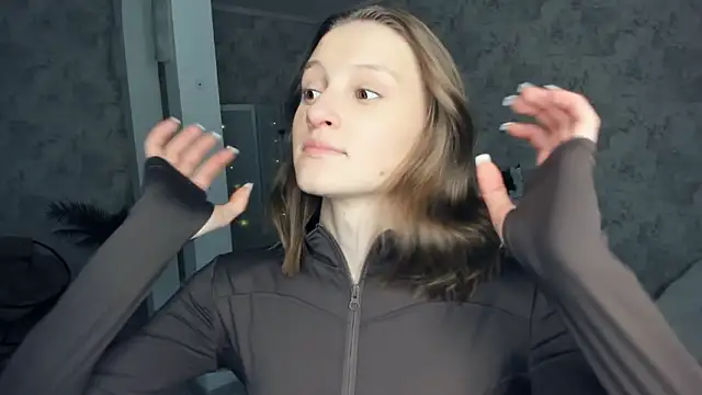 Snapshot of LianneBynon chatting on 12, 2, 2026 LianneBynon online show from 12, 2, 2026