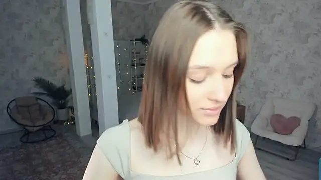 LianneBynon online show from 10, 4, 2026