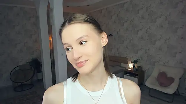 LianneBynon online show from 18, 6, 2026