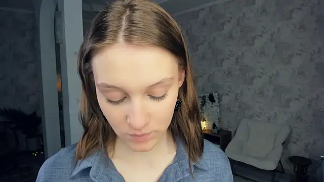 Snapshot of LianneBynon chatting on 13, 2, 2026 LianneBynon online show from 13, 2, 2026