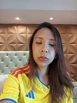 MiaSantana  online show from 17, 6, 2026