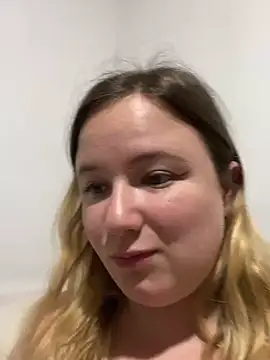 Snapshot of tuzorra99 chatting on 17, 3, 2026 tuzorra99 online show from 17, 3, 2026
