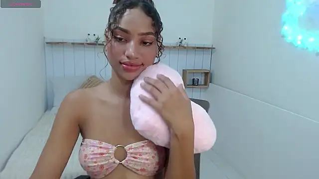 Snapshot of Mona_Mistic chatting on 13, 2, 2026 Mona Mistic online show from 13, 2, 2026