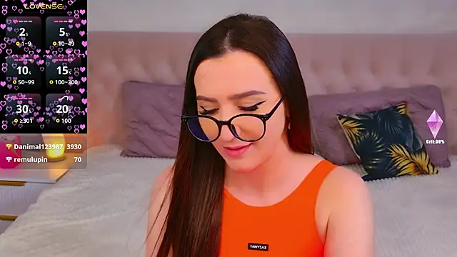 Snapshot of JasminUqueen chatting on 3, 2, 2026 JasminUqueen online show from 3, 2, 2026