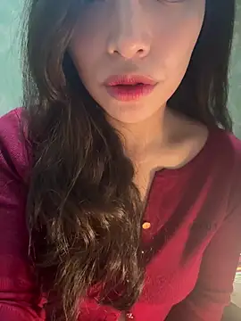 QuynhAnh 2k1 online show from 8, 2, 2026