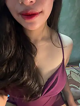 QuynhAnh 2k1 online show from 12, 2, 2026