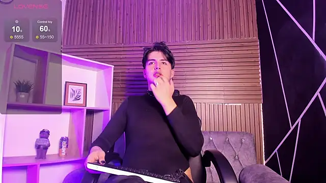 Snapshot of noahWolff_ chatting on 25, 2, 2026 noahWolff online show from 25, 2, 2026