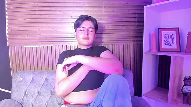 Snapshot of noahWolff_ chatting on 12, 2, 2026 noahWolff online show from 12, 2, 2026