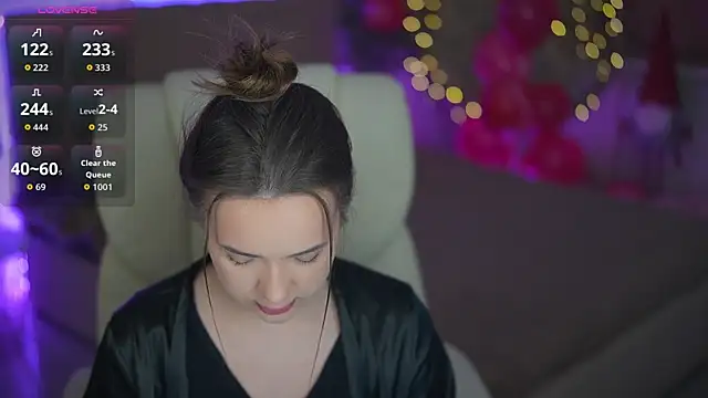 OliviaMoore  online show from 17, 2, 2026