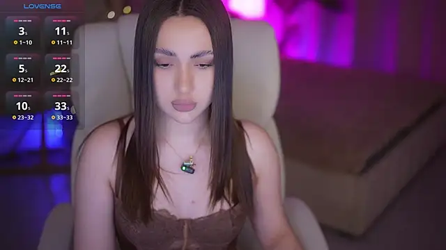 OliviaMoore  online show from 25, 3, 2026