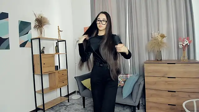 AvantgardAlone online show from 10, 2, 2026