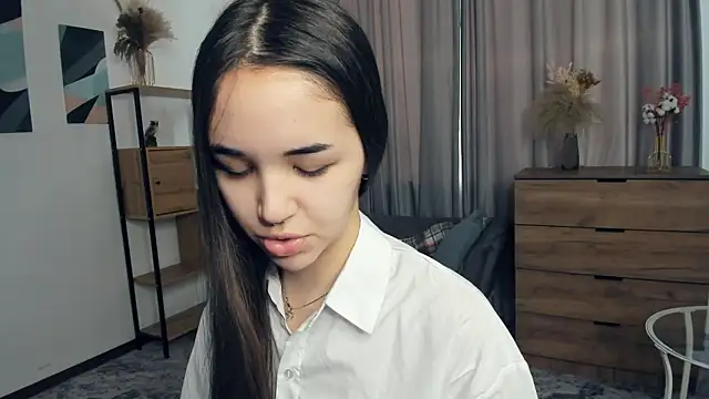 AvantgardAlone online show from 11, 2, 2026