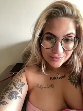 Snapshot of esposatattoo chatting on 13, 2, 2026 esposatattoo online show from 13, 2, 2026