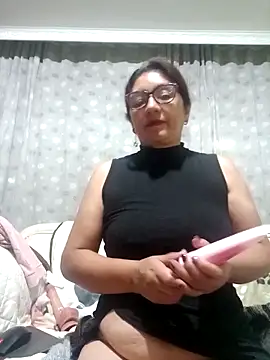 pamela sexy23 online show from 9, 4, 2026