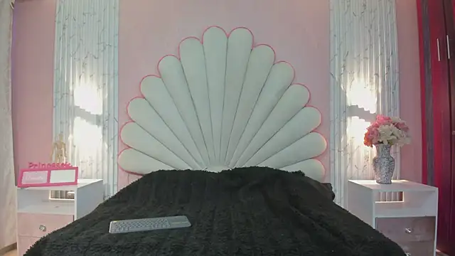 Kateemos online show from 25, 2, 2026