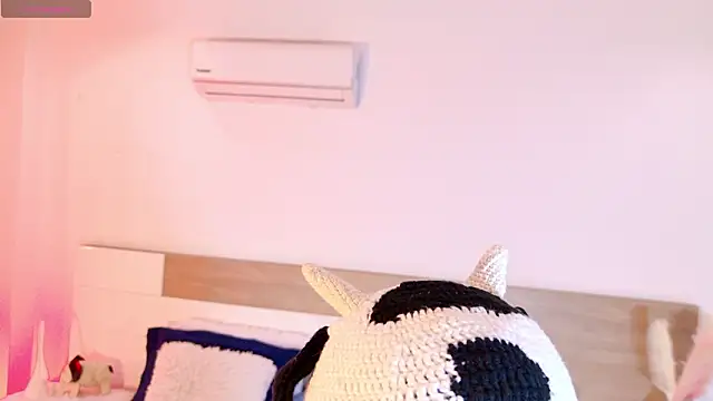 AntonellaBons online show from 3, 3, 2026