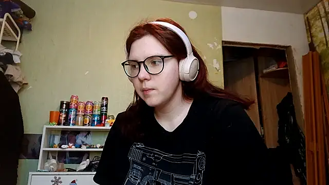 Snapshot of VannessaDillenbeck chatting on 4, 2, 2026 VannessaDillenbeck online show from 4, 2, 2026