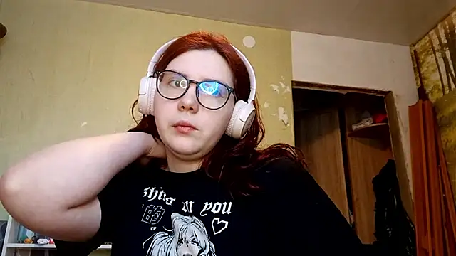 Snapshot of VannessaDillenbeck chatting on 5, 2, 2026 VannessaDillenbeck online show from 5, 2, 2026