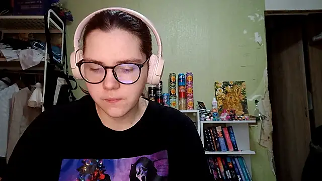 Snapshot of VannessaDillenbeck chatting on 2, 3, 2026 VannessaDillenbeck online show from 2, 3, 2026