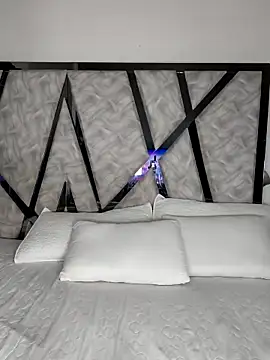 Denise wolfe21 online show from 18, 4, 2026