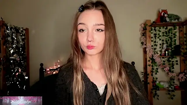 HoneyComfy online show from 18, 5, 2026