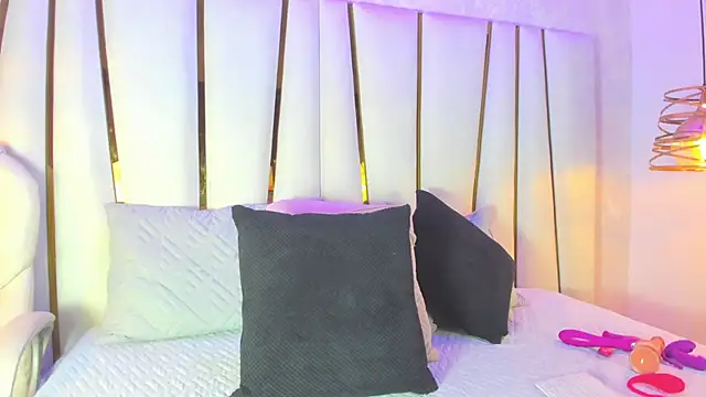 Snapshot of SofiaGlow_ chatting on 25, 2, 2026 SofiaGlow online show from 25, 2, 2026