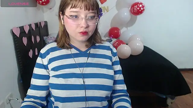 Cherrybloom692 online show from 16, 2, 2026