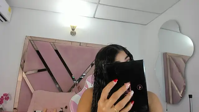 Snapshot of honeyhtx chatting on 19, 7, 2026 honeyhtx online show from 19, 7, 2026