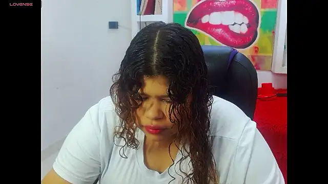 Snapshot of Cloe_r chatting on 4, 2, 2026 Cloe r online show from 4, 2, 2026