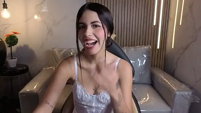 Perla lovely  online show from 20, 5, 2026