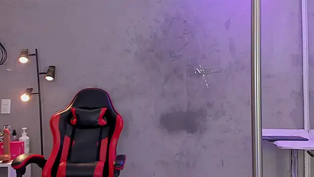 naomi  blair online show from 9, 4, 2026