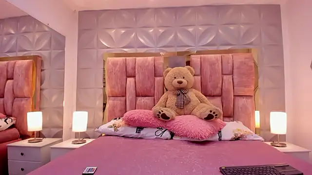 Paris Velvet online show from 26, 3, 2026