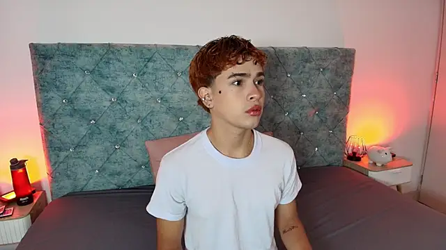 Snapshot of ryan_onFire chatting on 8, 4, 2026 ryan onFire online show from 8, 4, 2026