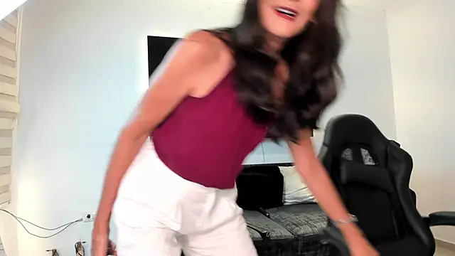 Emma Mendozaa online show from 20, 6, 2026