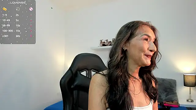 Emma Mendozaa online show from 19, 5, 2026