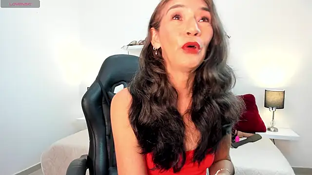 Emma Mendozaa online show from 23, 4, 2026