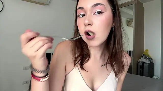 Snapshot of MauritaSpueler chatting on 5, 2, 2026 MauritaSpueler online show from 5, 2, 2026